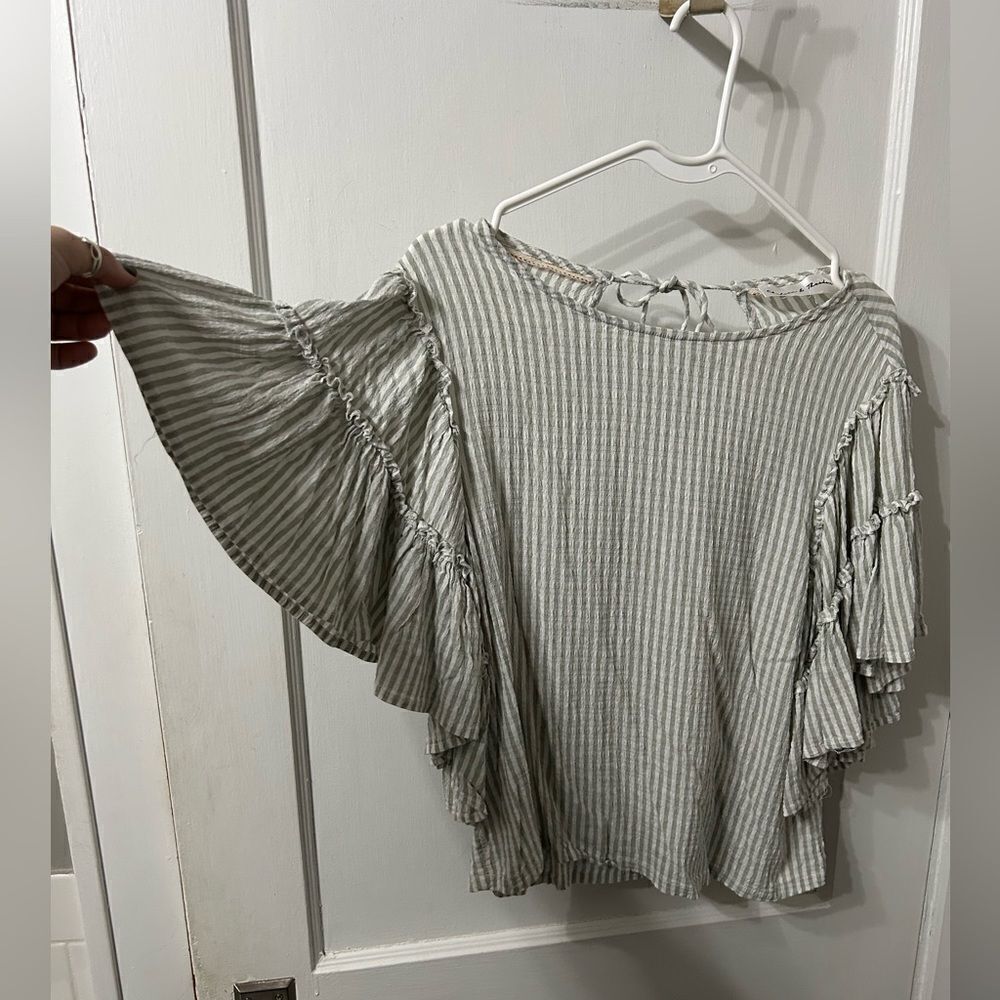 Striped Boho Ruffle Sleeve Top - Picture 2 of 4